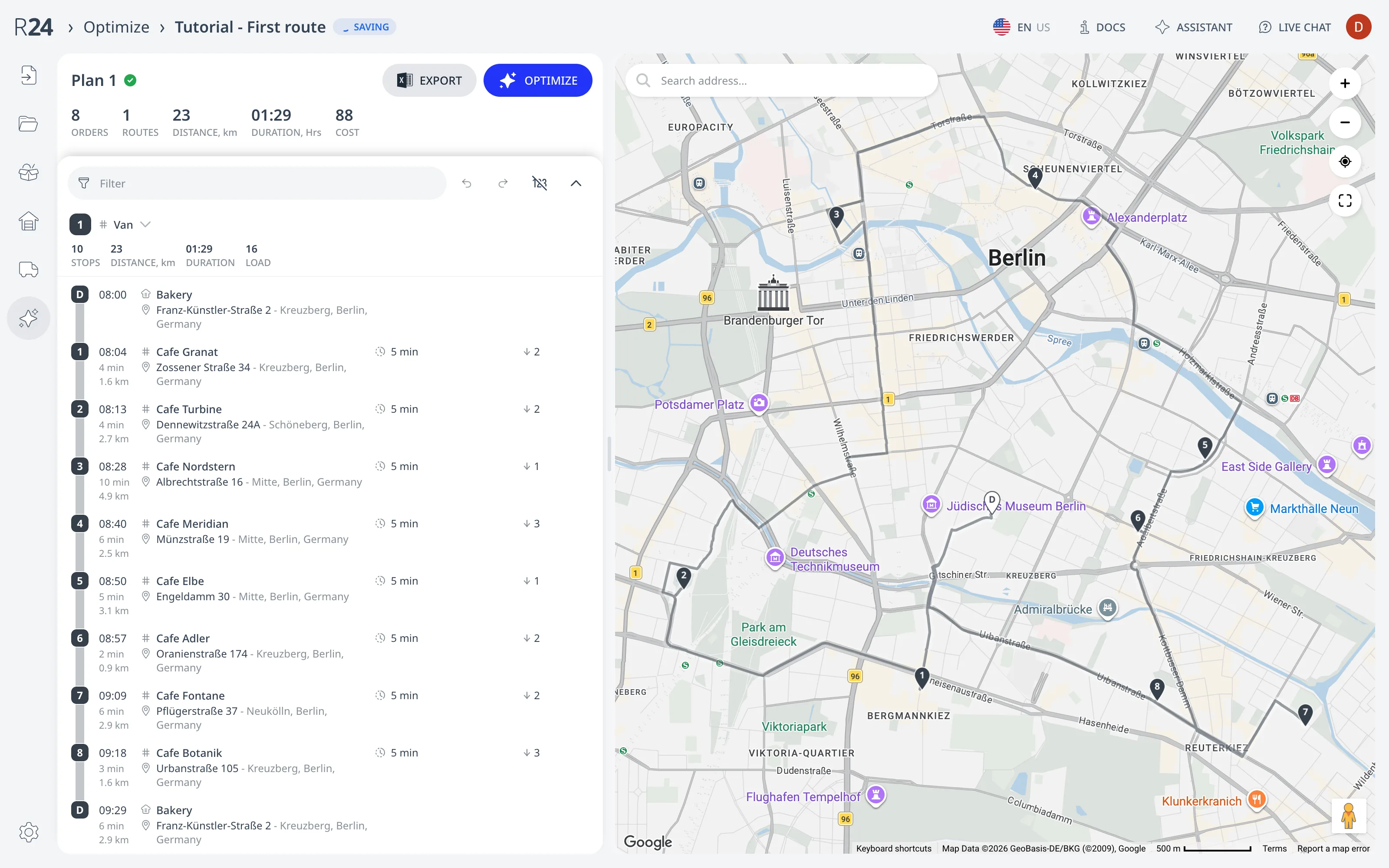 La page Optimiser après optimisation : une tournée passant par les huit cafés avec une ETA par arrêt, 23 km, environ une heure et demie